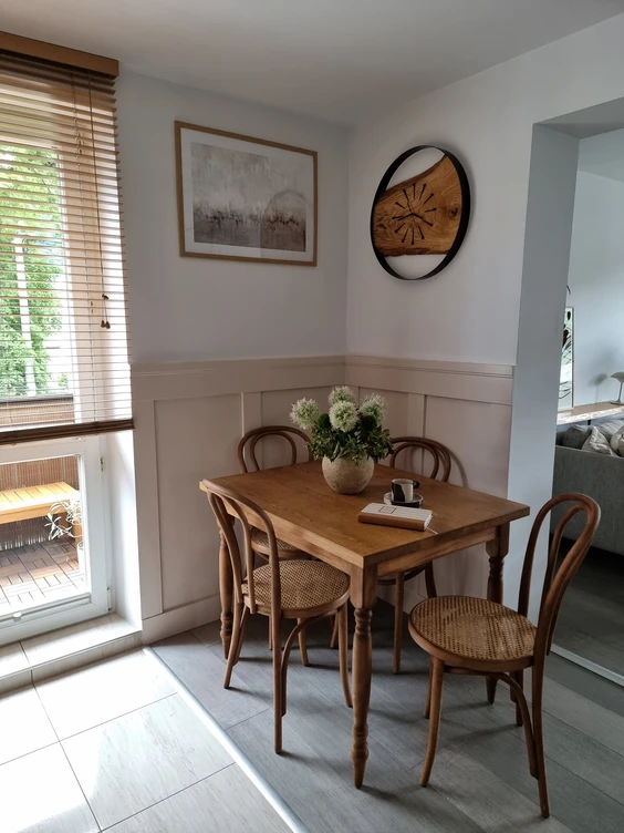 Ściana pomalowana kolorem Białym Dekoral EFFECT 3in1