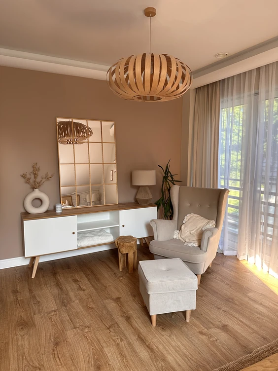 Ściana w sypialni pomalowana odcieniem Biały i Karmelowy z Dekoral EFFECT 3in1