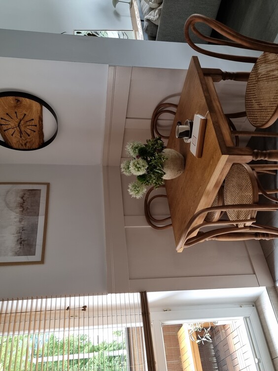 Ściana pomalowana kolorem Białym Dekoral EFFECT 3in1