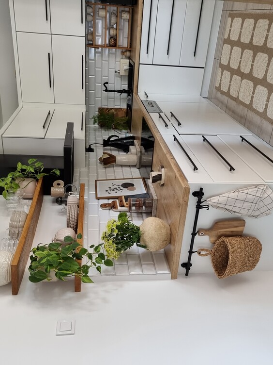 Ściana pomalowana kolorem Białym Dekoral EFFECT 3in1