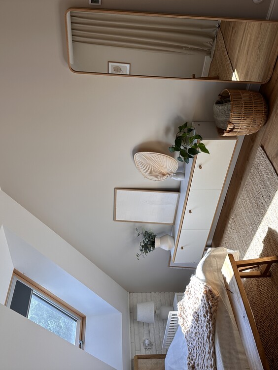 Sypialnia pomalowana farbą Dekoral EFFECT 3in1